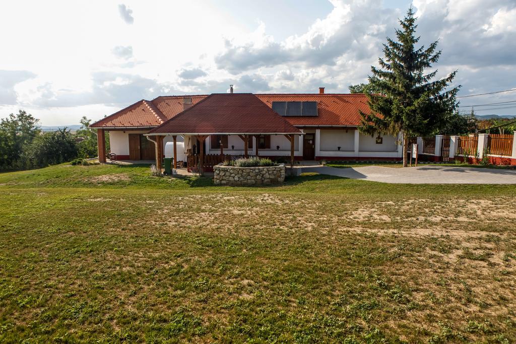 Hotel Katica Vendeghaz Tarcal Zewnętrze zdjęcie