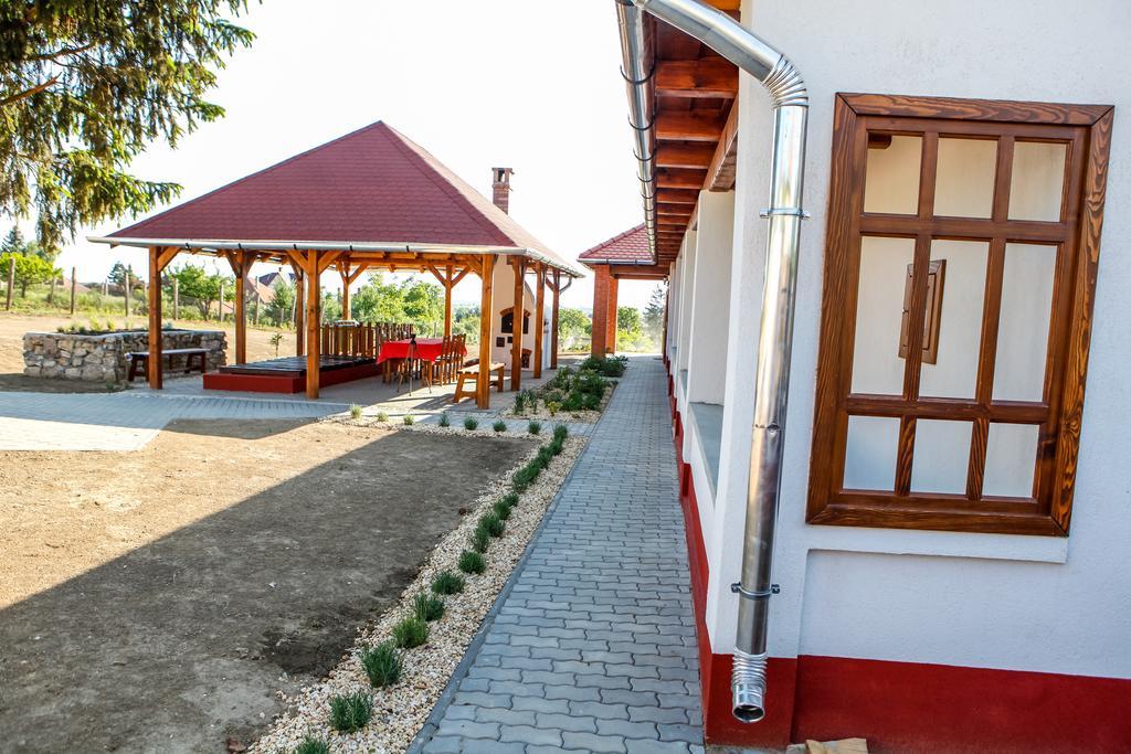 Hotel Katica Vendeghaz Tarcal Zewnętrze zdjęcie